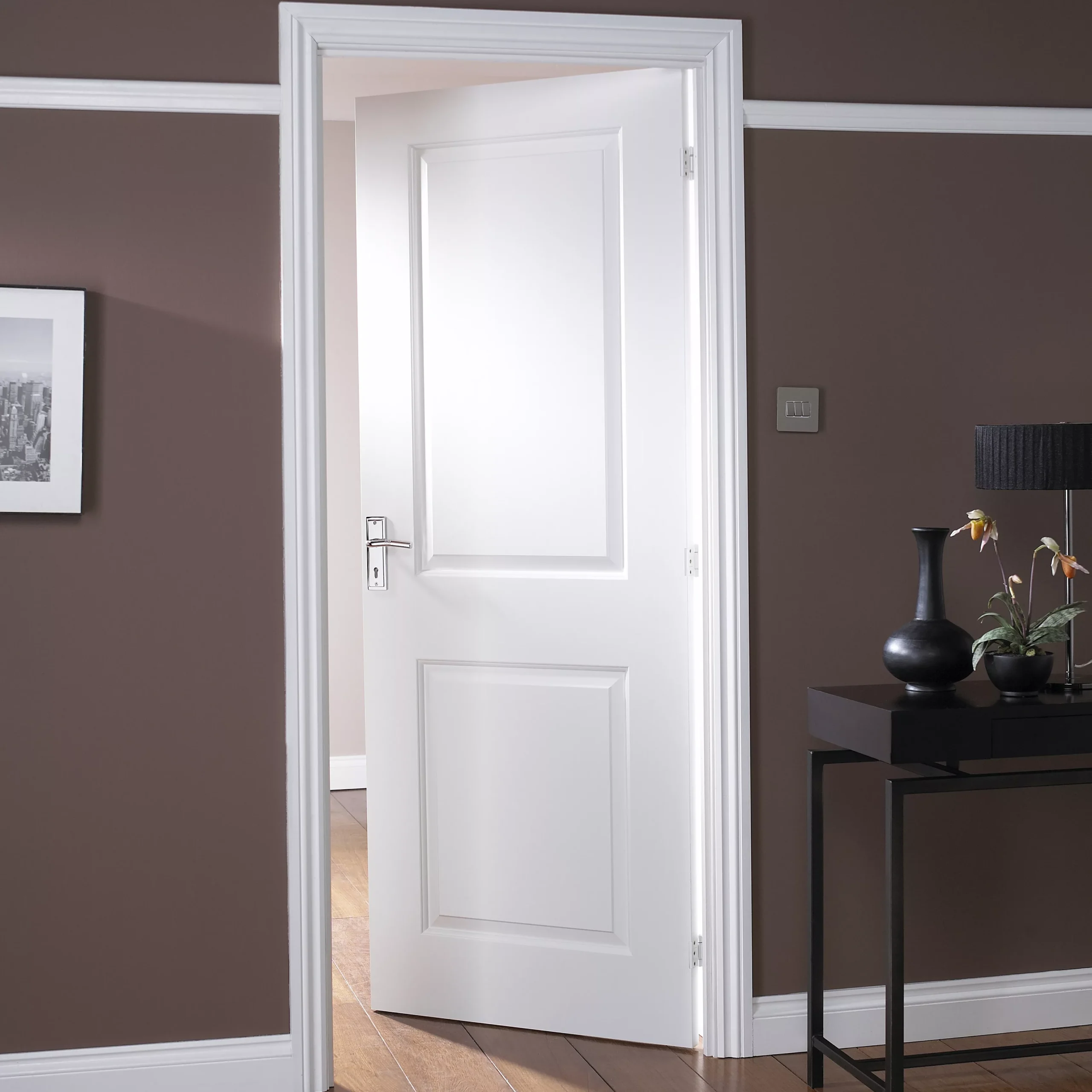 2 Panel White Internal Door, (H)2040mm (W)826mm (T)40mm 7 2 Panel White Internal Door, (H)2040mm (W)826mm (T)40mm - Image 5