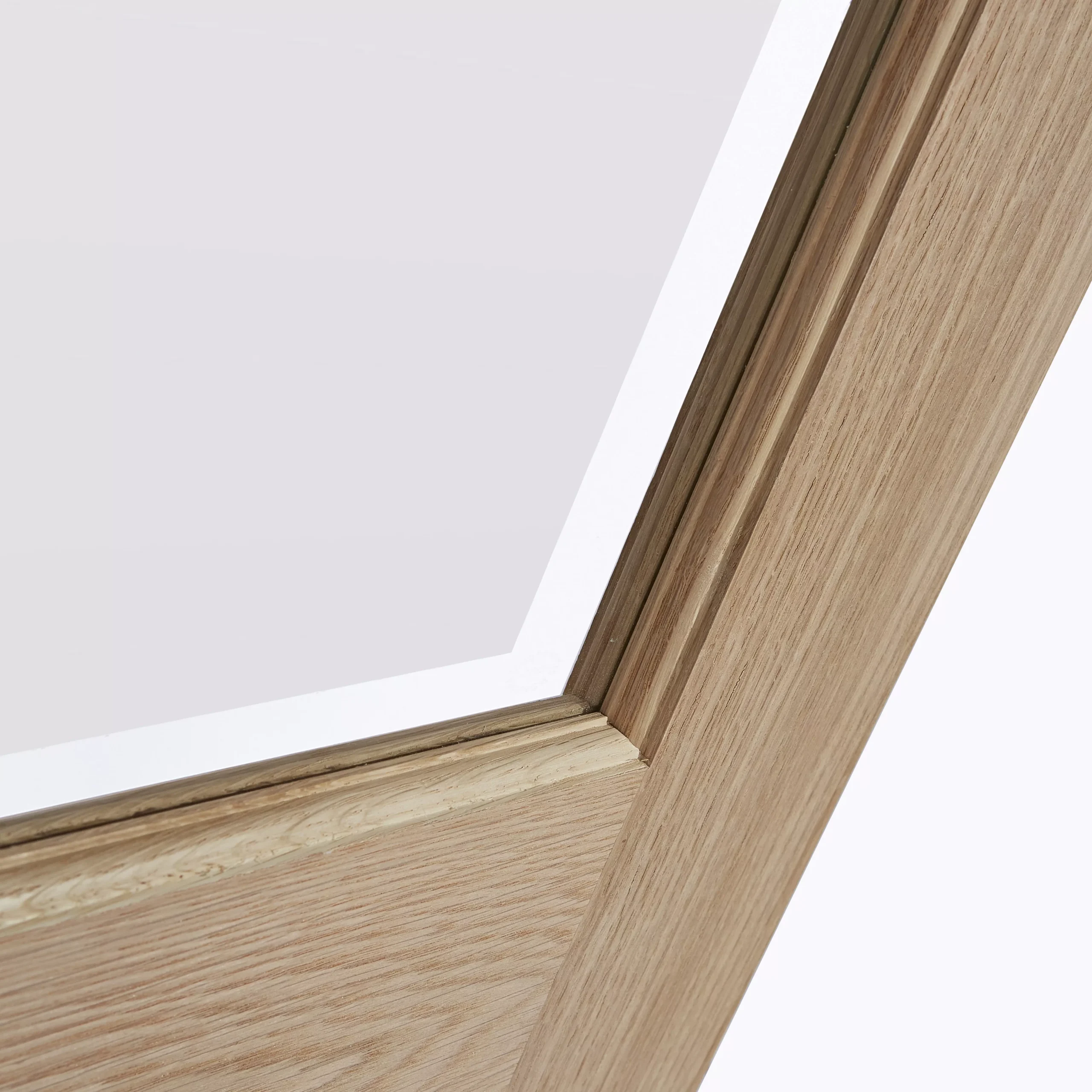 4 Panel 2 Lite Plain Clear Glazed Veneered Timber Oak Veneer Internal Door, (H)1981mm (W)686mm (T)35mm 4 4 Panel 2 Lite Plain Clear Glazed Veneered Timber Oak Veneer Internal Door, (H)1981mm (W)686mm (T)35mm - Image 2