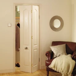 4 Panel Primed White Woodgrain Effect Internal Bi-fold Door Set, (H)1950mm (W)750mm -WoodDepot Shop 4 panel primed white woodgrain effect internal bi fold door set h 1950mm w 750mm03164280 01i bq