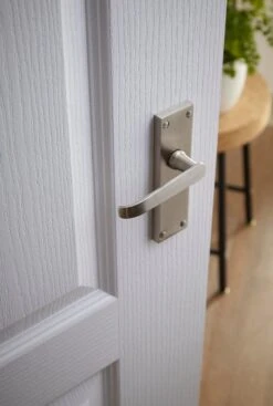 Arched 2 Panel Unglazed White Woodgrain Effect Internal Door, (H)1981mm (W)762mm (T)35mm -WoodDepot Shop arched 2 panel unglazed white woodgrain effect internal door h 1981mm w 762mm t 35mm03163993 08bq