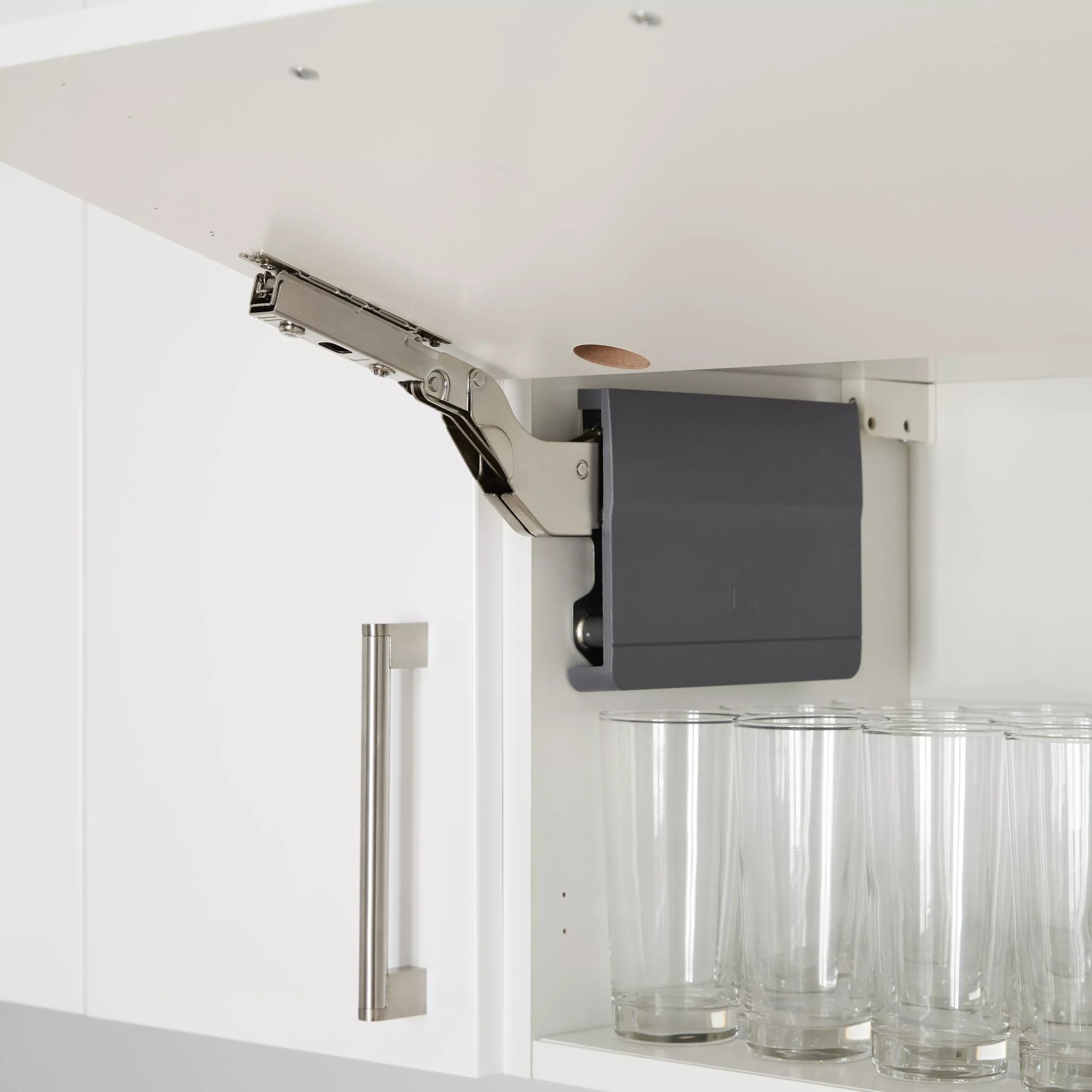 GoodHome Enden SF00AL Soft-close 107° Bridging Door Hinge, Pack Of 1 4 GoodHome Enden SF00AL Soft-close 107° Bridging Door Hinge, Pack Of 1 - Image 2