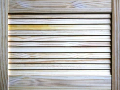 Pine Internal Louvre Door, (H)457mm (W)610mm (T)21mm