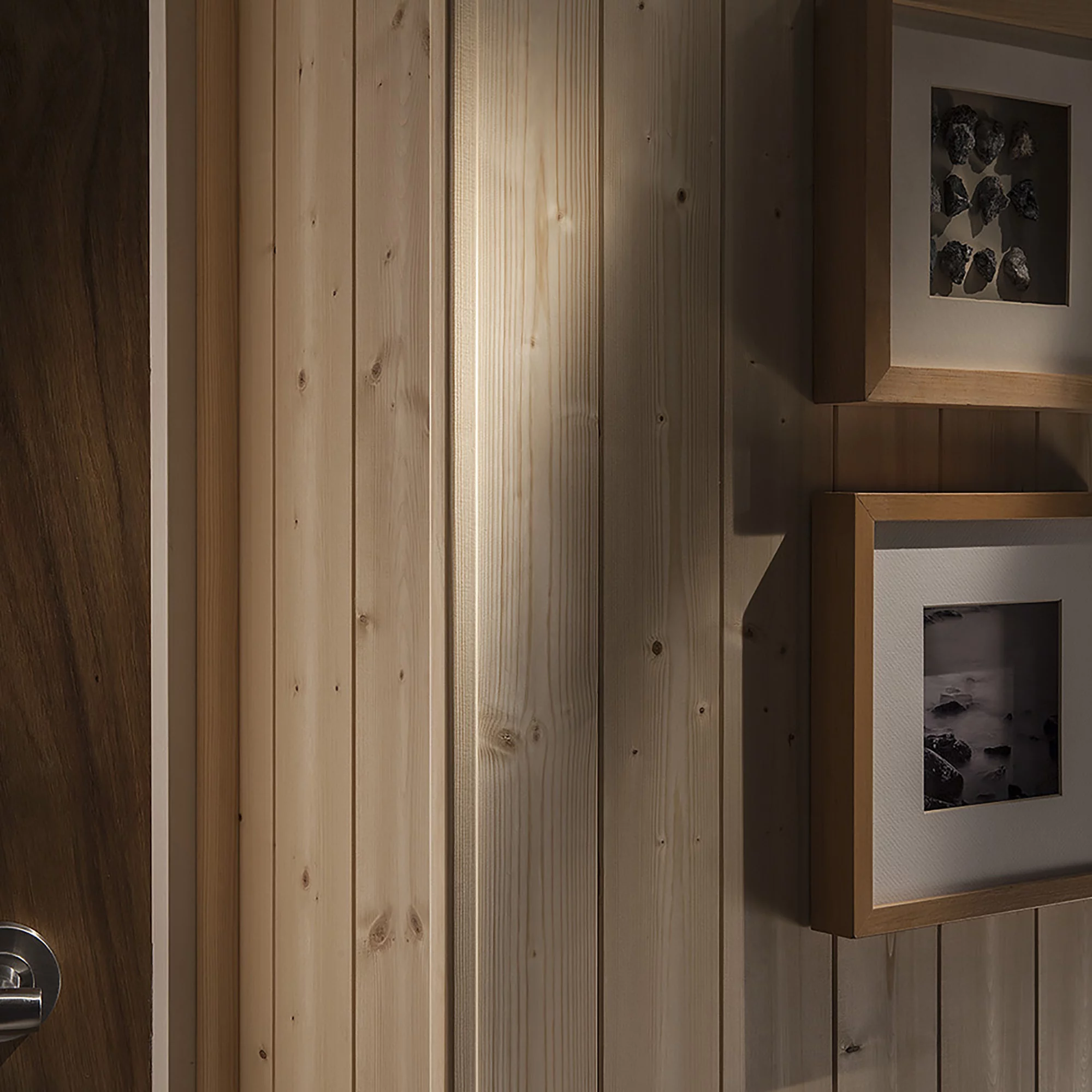 Pine L-Shape Softwood Moulding (L)2.4m (W)32mm (T)32mm 0kg 5 Pine L-Shape Softwood Moulding (L)2.4m (W)32mm (T)32mm 0kg - Image 3