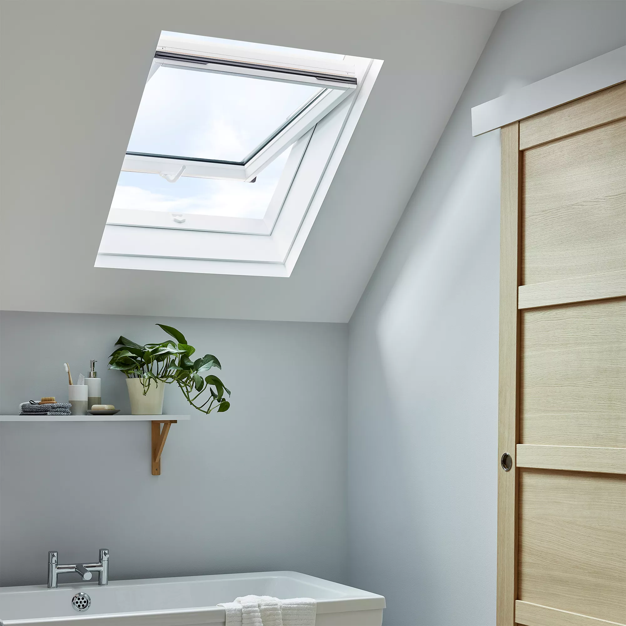 WoodDepot Shop -WoodDepot Shop site premium anthracite aluminium alloy centre pivot roof window h 980mm w 780mm3663602629009 05bq