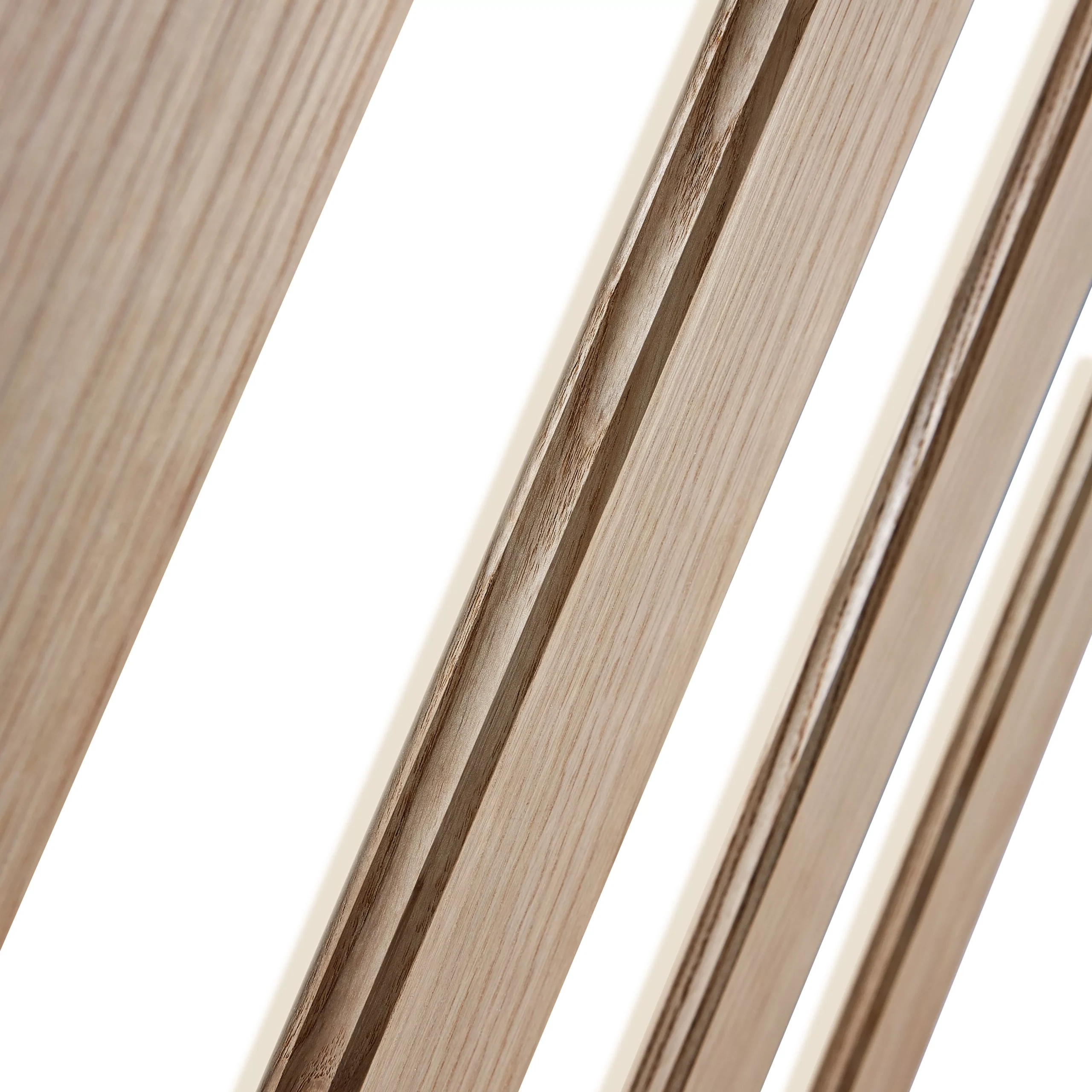 Vertical 3 Panel Glazed Oak Veneer Internal Door, (H)1981mm (W)686mm (T)35mm 5 Vertical 3 Panel Glazed Oak Veneer Internal Door, (H)1981mm (W)686mm (T)35mm - Image 3