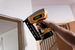 White MDF Rounded Architrave (L)2.18m (W)69mm (T)18mm, Pack Of 5 -WoodDepot Shop white mdf rounded architrave l 2 18m w 69mm t 18mm pack of 55022652847364 02i